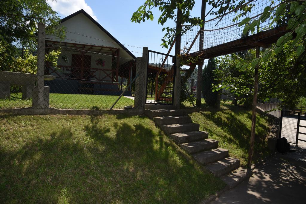 Holiday Home Kucica Na Drvetu Banja Koviljača Exterior foto